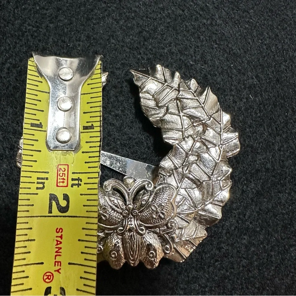 Sylvia Dahl Wreath Scarf Clip